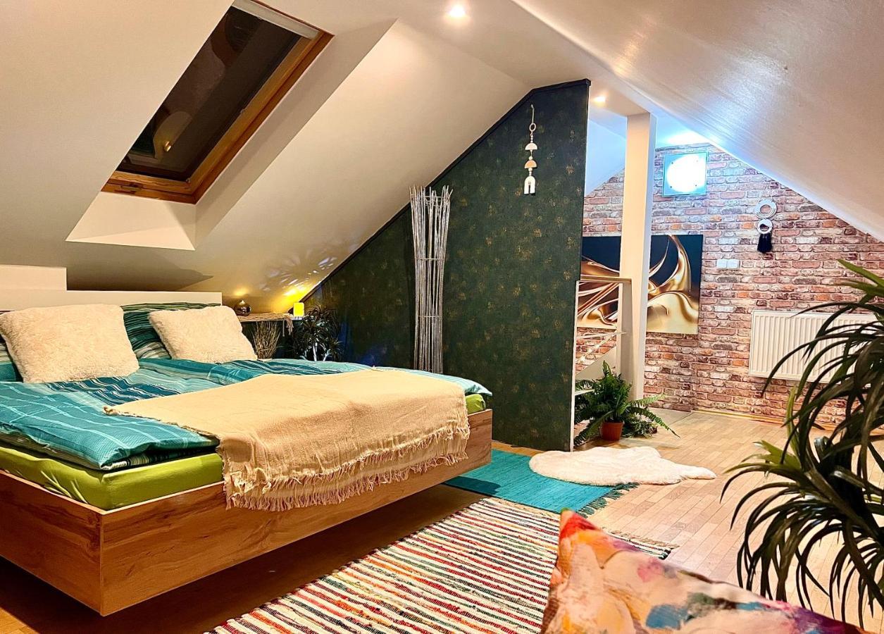 Duplex 2 With Quiet Terrace On Wenceslas Square Apartament *
