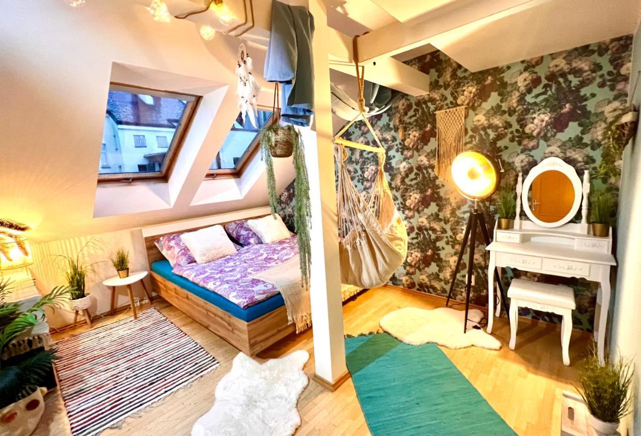 Duplex 2 With Quiet Terrace On Wenceslas Square Apartament Praga