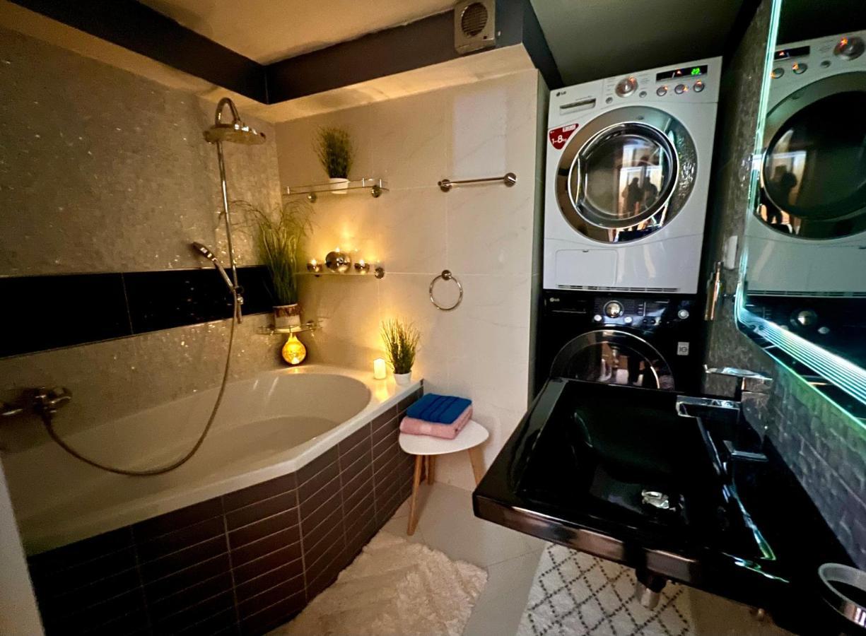 Duplex 2 With Quiet Terrace On Wenceslas Square Apartament *
